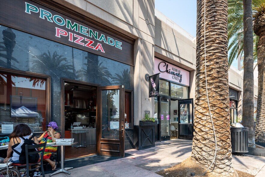 More Photos Of 131-195 W Center Street Promenade, Anaheim Unknown For Lease