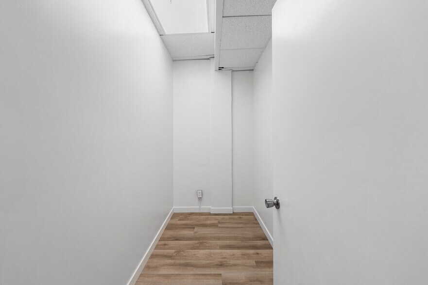 More Photos Of 514 Commerce Ave, Palmdale Medical For Sale