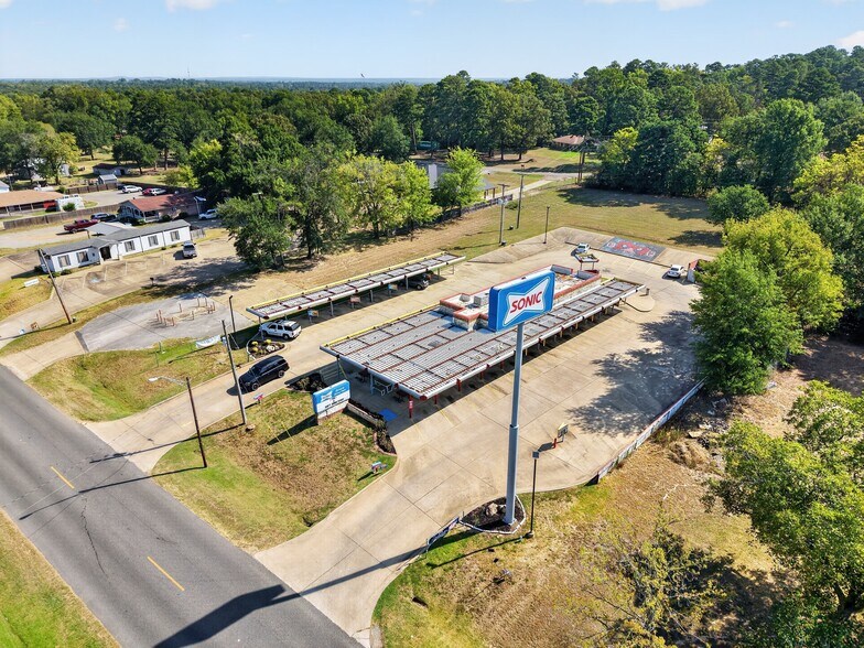 More Photos Of 6115 Old Highway 135 N, Kilgore Fast Food For Sale