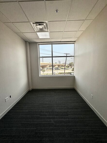 More Photos Of 700 E Campbell Rd, Richardson Office For Lease