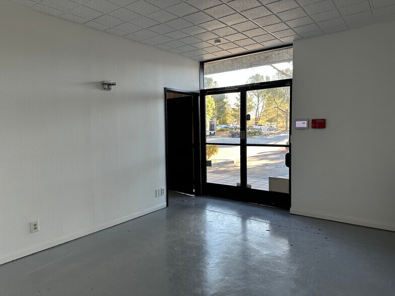 More Photos Of 24853 Avenue Rockefeller, Valencia Warehouse For Lease