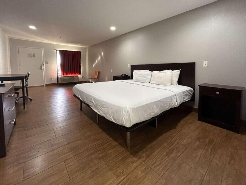 More Photos Of 125 Rushing Rd W, Denham Springs Hotel For Sale