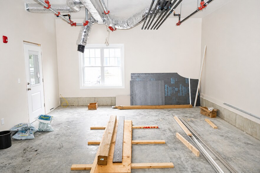 More Photos Of 140 N Walker St, Taunton Office Residential For Sale