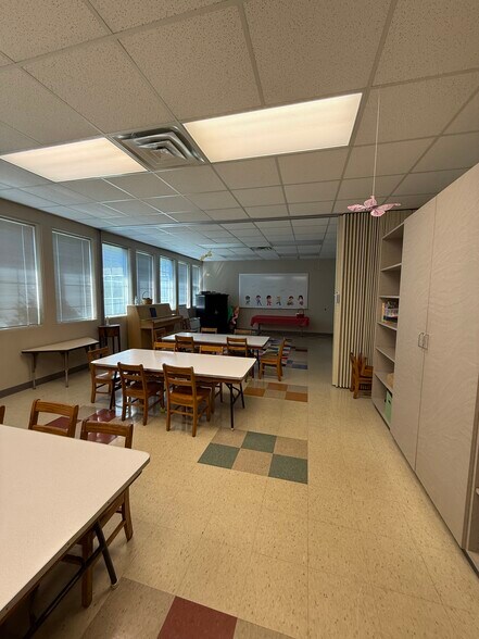 More Photos Of 1915 Grover Pl, Shreveport Specialty For Lease