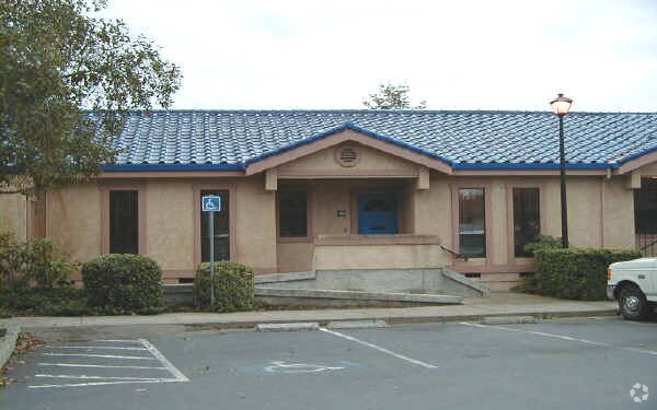 More Photos Of 1496 Professional Dr, Petaluma Medical For Lease