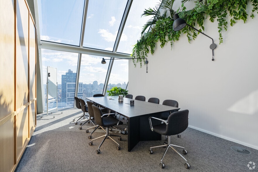 More Photos Of 300 Kent Ave, Brooklyn Office For Lease