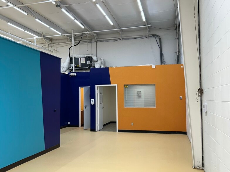 More Photos Of 7400 US Highway 19, New Port Richey Storefront For Lease