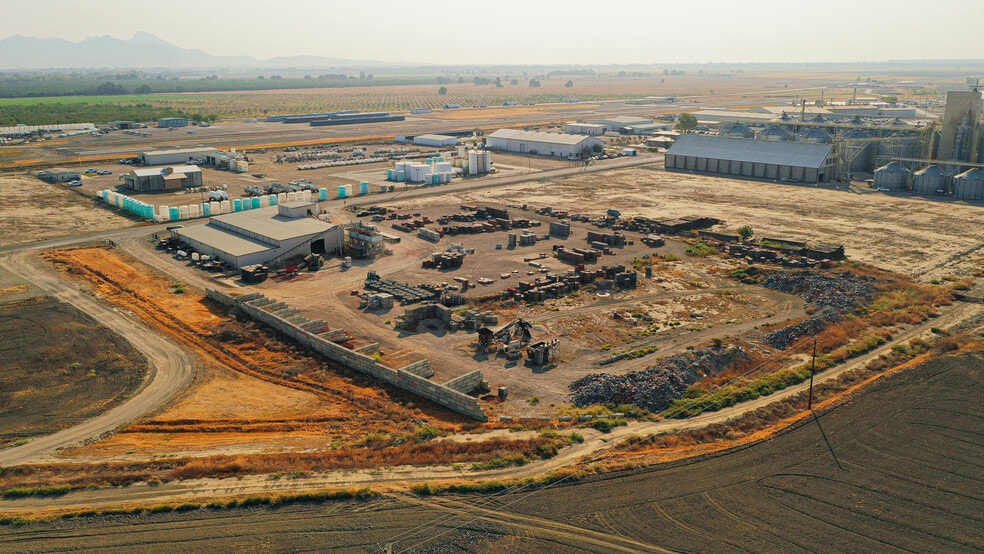 More Photos Of 2945 Niagara Rd, Colusa Manufacturing For Sale