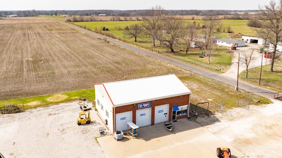 More Photos Of 1008 N Main St, Brighton Specialty For Sale