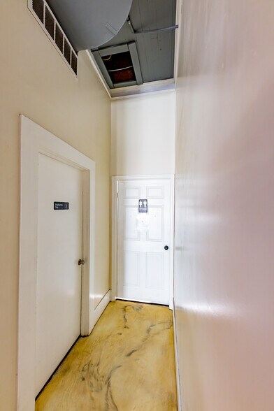 More Photos Of 106-108 N Church St, Thomaston Storefront For Sale