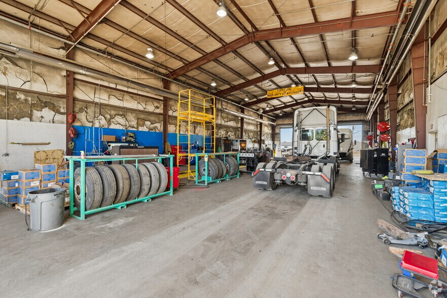 More Photos Of 3923 Old Salem Rd NE, Albany Truck Terminal For Sale