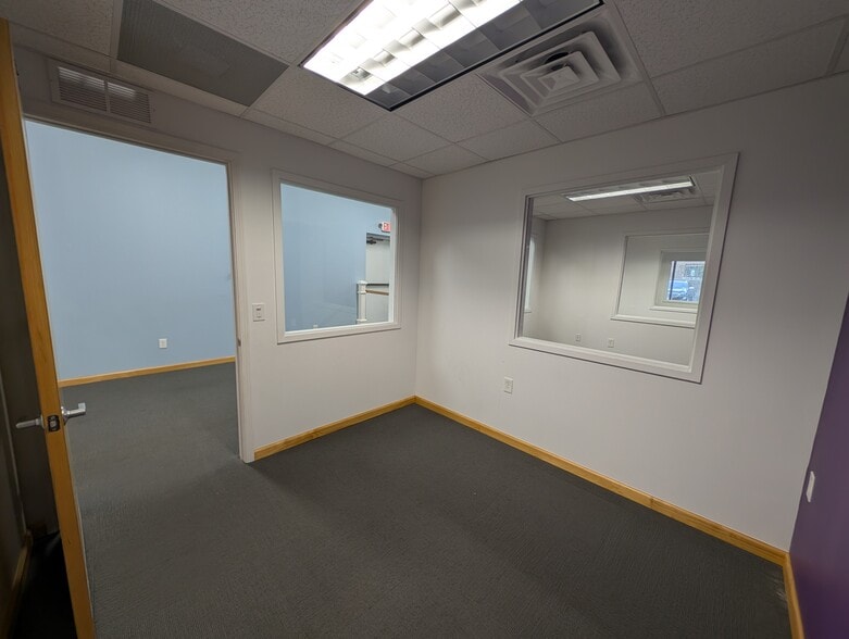 More Photos Of 5221-5223 Main St, Buffalo Freestanding For Lease