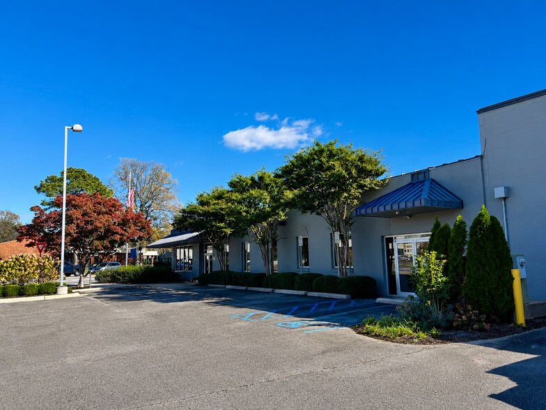 Primary Photo Of 101 Monroe St, Huntsville Office For Sale