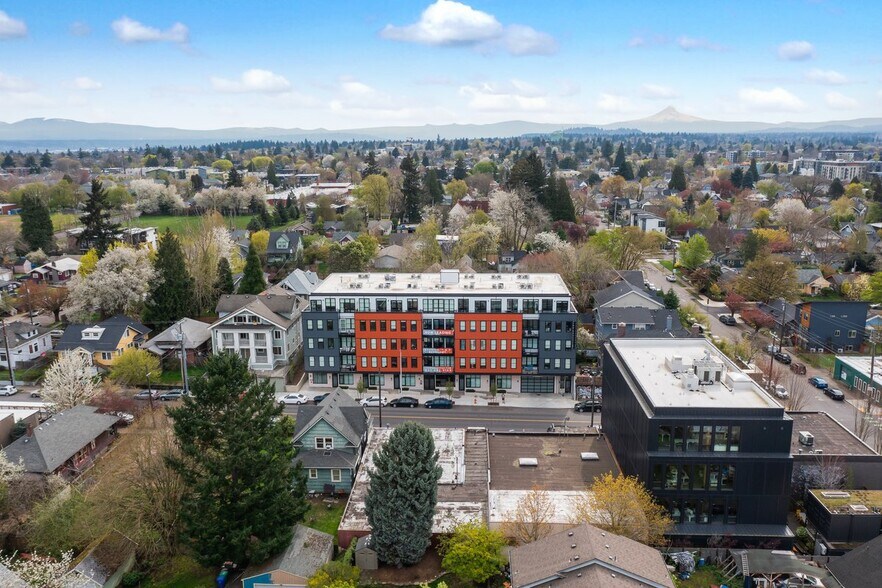 More Photos Of 4729 N Albina St, Portland Warehouse For Sale