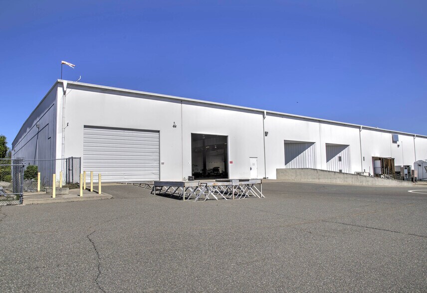 More Photos Of 1065 Marauder St, Chico Manufacturing For Lease