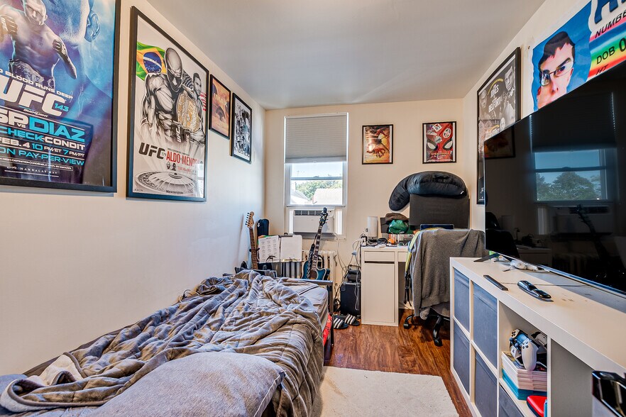 More Photos Of 172 Hamilton St, New Brunswick Storefront Retail Residential For Sale