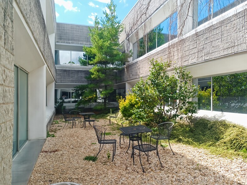 More Photos Of 80 Orville Dr, Bohemia Coworking Space