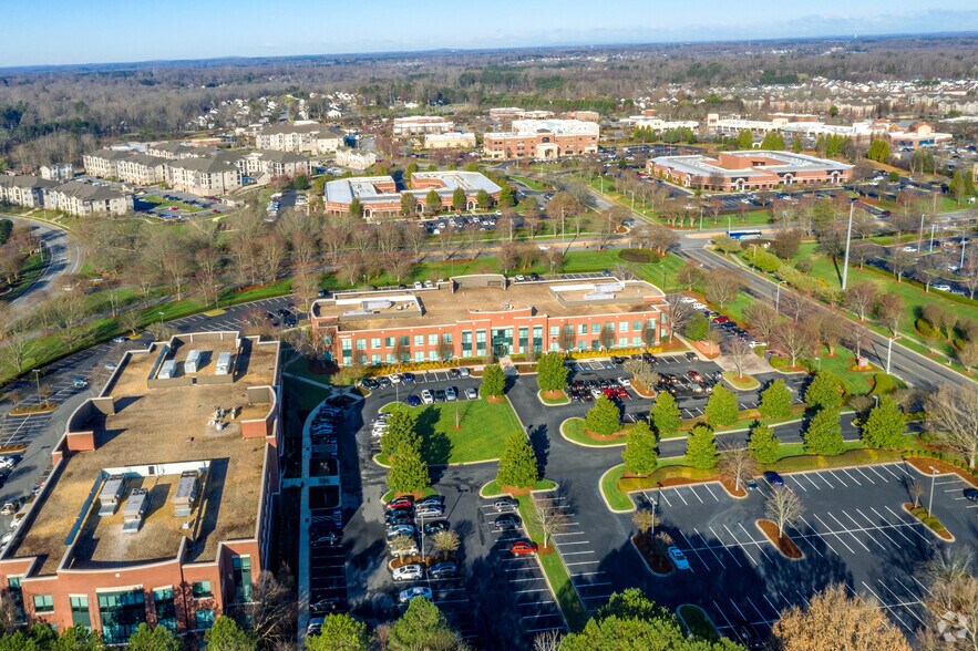 More Photos Of 9920 Kincey Ave, Huntersville Medical For Lease
