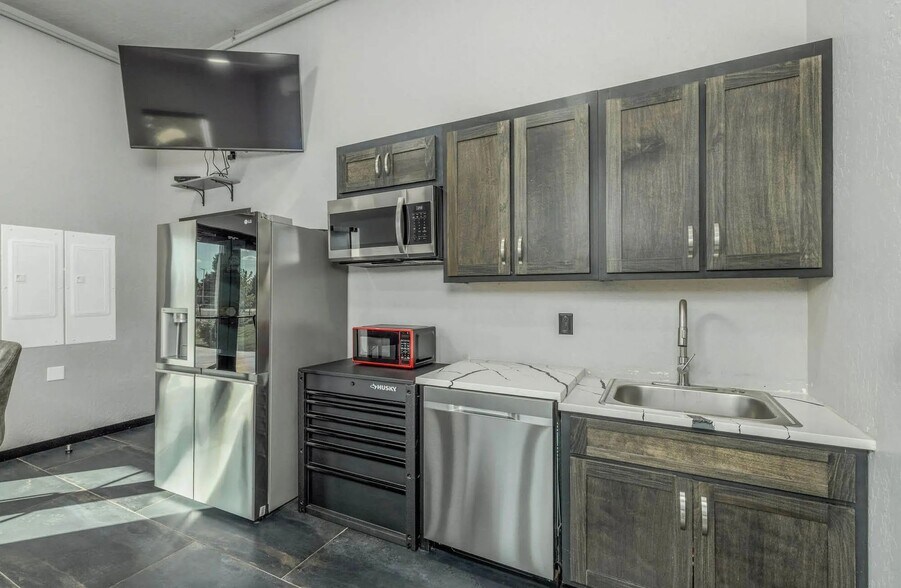 More Photos Of 921 N Lean St, Post Falls Industrial For Sale