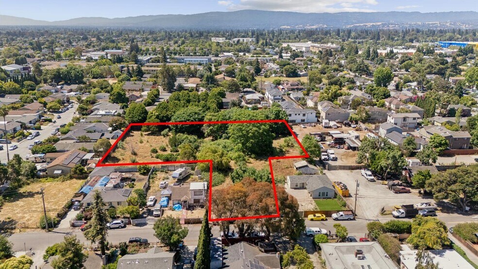 More Photos Of 990 Garden St, East Palo Alto Land For Sale