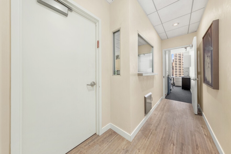 More Photos Of 50 W 47th St, New York Office Residential For Sale