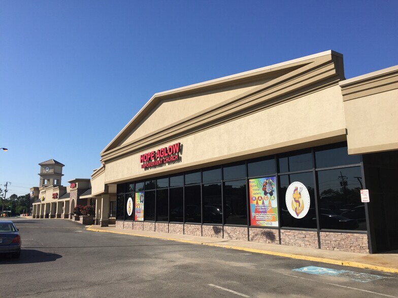 More Photos Of 13520-13544 Jefferson Davis Hwy, Woodbridge Unknown For Lease
