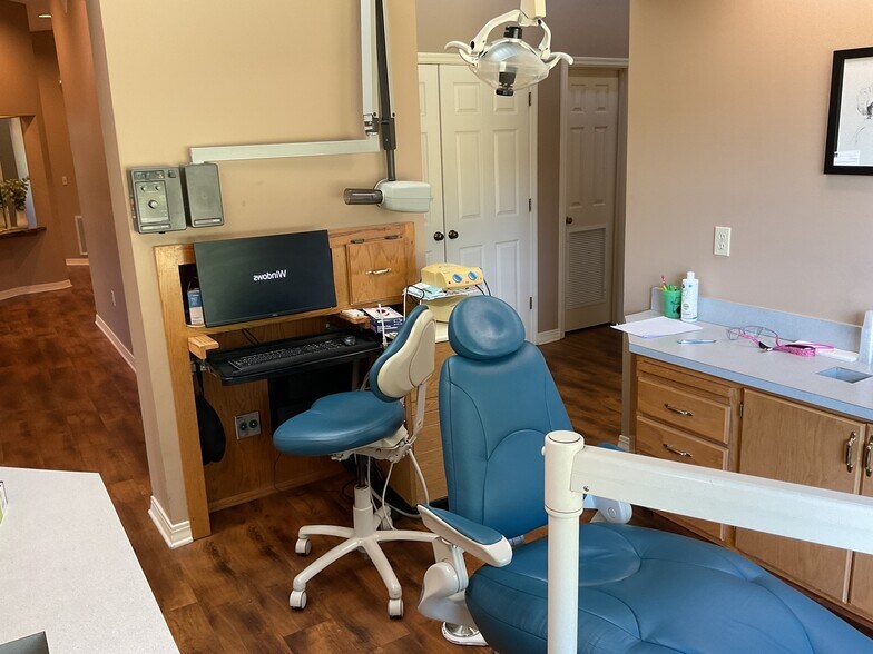 More Photos Of 1666 S Forest Ave, Luverne Medical For Sale