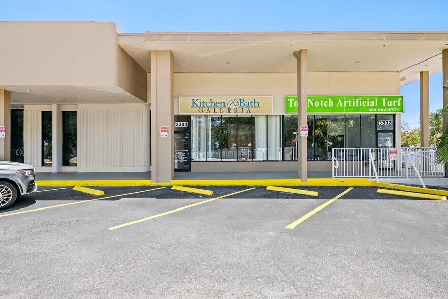 More Photos Of 3300-3370 NE 34th St, Fort Lauderdale Storefront Retail Office For Lease