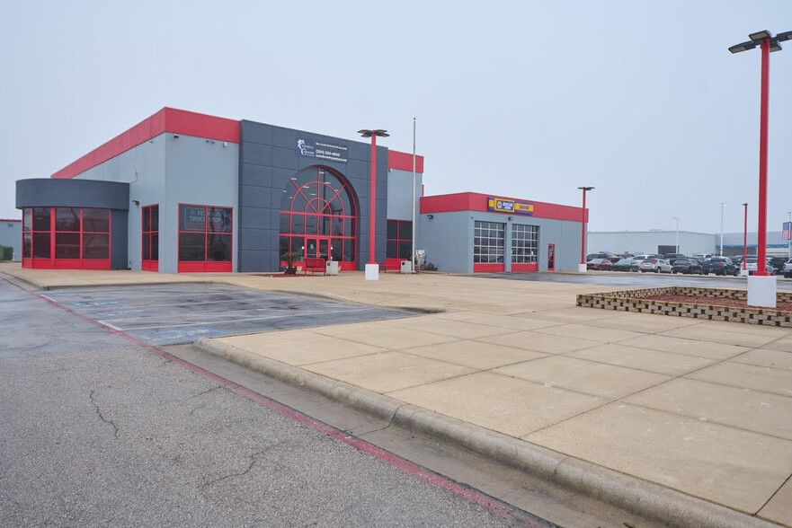 Primary Photo Of 1902 E Central Texas Expy, Killeen Auto Dealership For Sale