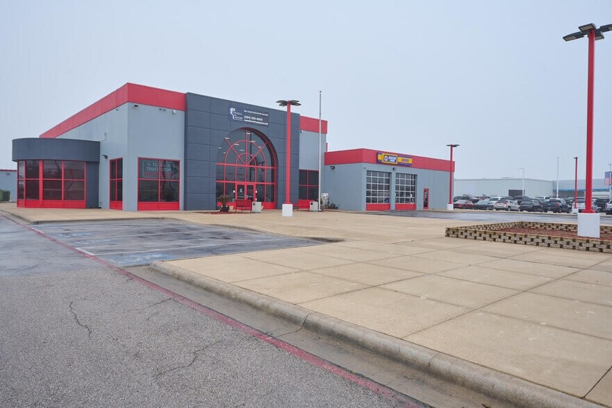 More Photos Of 1902 E Central Texas Expy, Killeen Auto Dealership For Lease