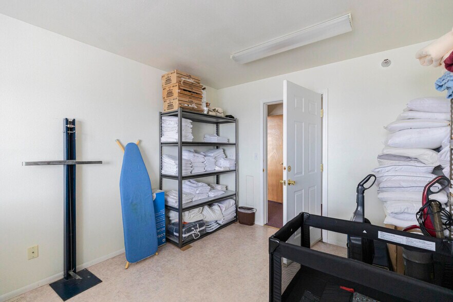 More Photos Of 605 4th Ave, Fort Garland Hotel For Sale
