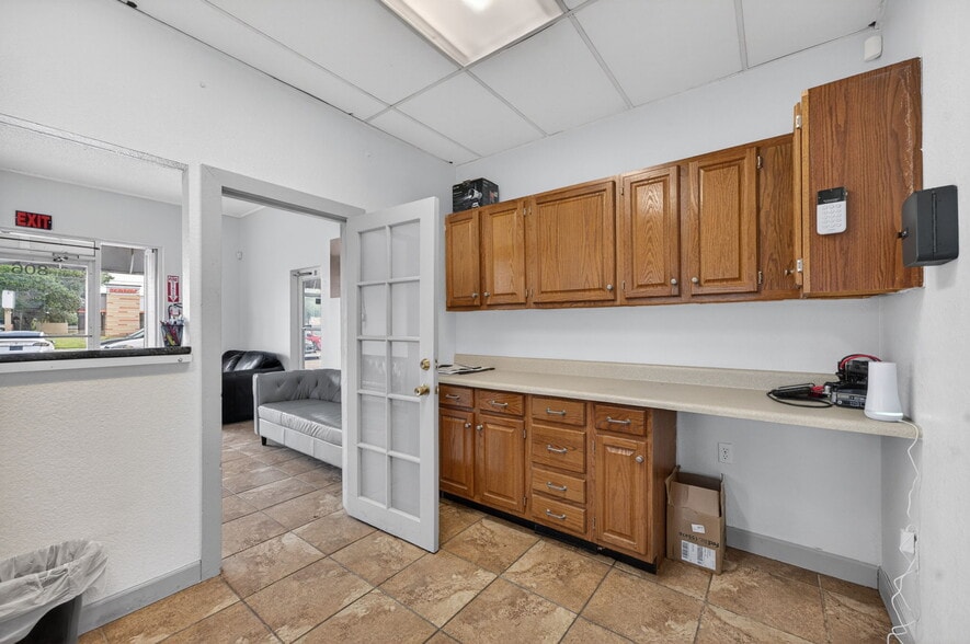 More Photos Of 800-806 W Sr 434, Longwood Auto Repair For Sale