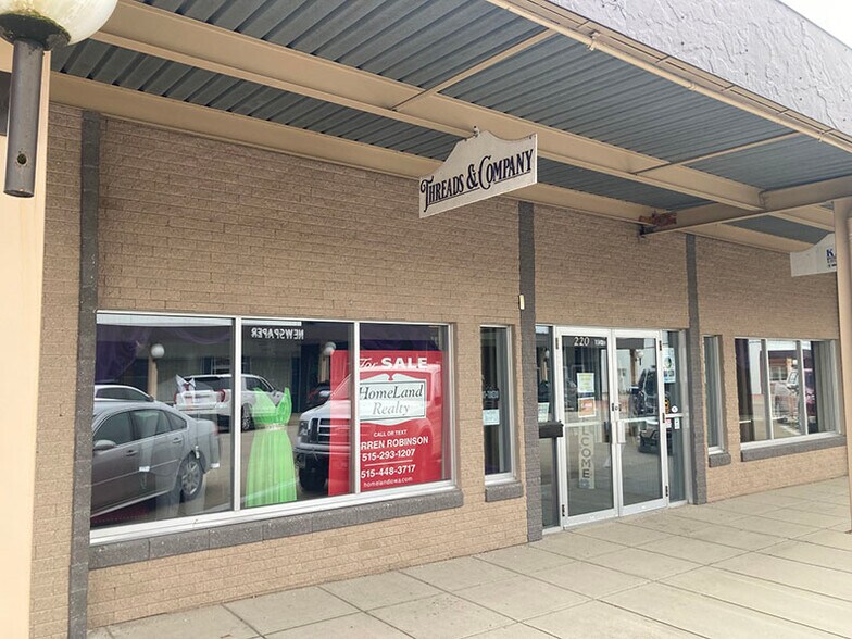 Primary Photo Of 220 E Main St, Belmond General Retail For Sale