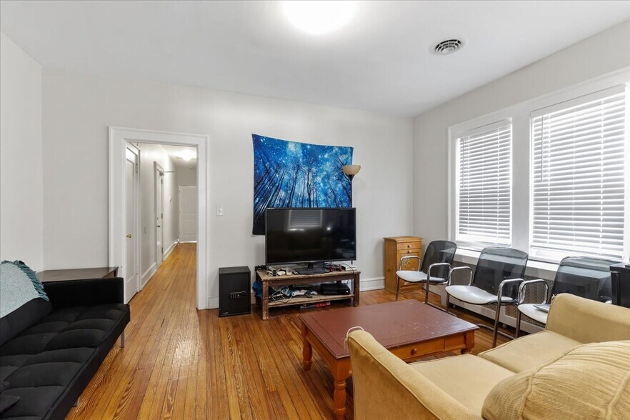 More Photos Of 205 Philadelphia Ave, Egg Harbor City Apartments For Sale