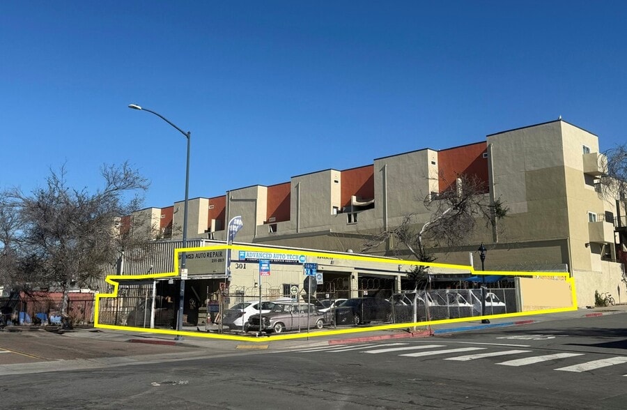 Primary Photo Of 301 16th St, San Diego Auto Repair For Sale