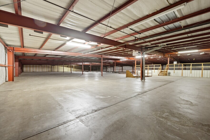 More Photos Of 888 Antler Dr, Casper Warehouse For Sale