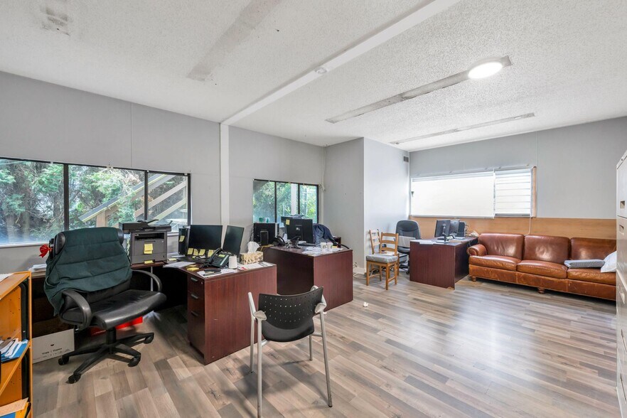 More Photos Of 6455 64 St, Delta Manufacturing For Sale