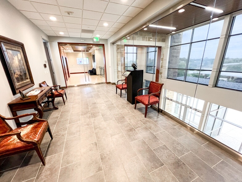 More Photos Of 6401 Holiday Hill Rd, Midland Office For Lease