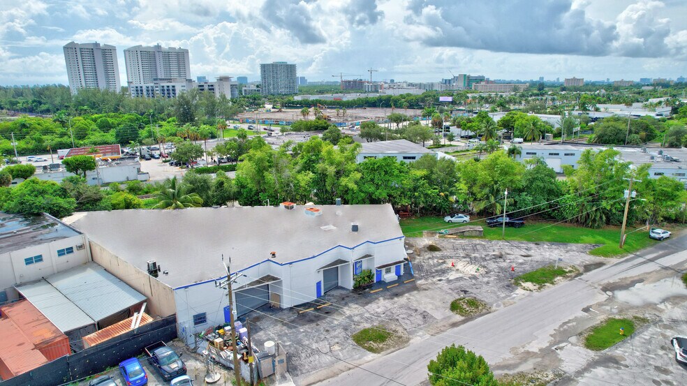 More Photos Of 15221 NE 21st Ave, Miami Warehouse For Sale