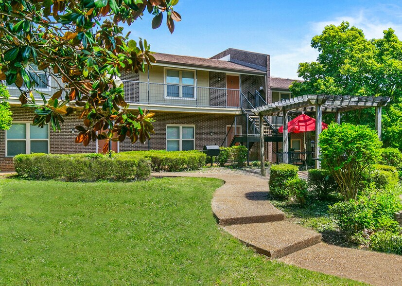 More Photos Of 770 Lakeland Dr, Jackson Apartments For Sale