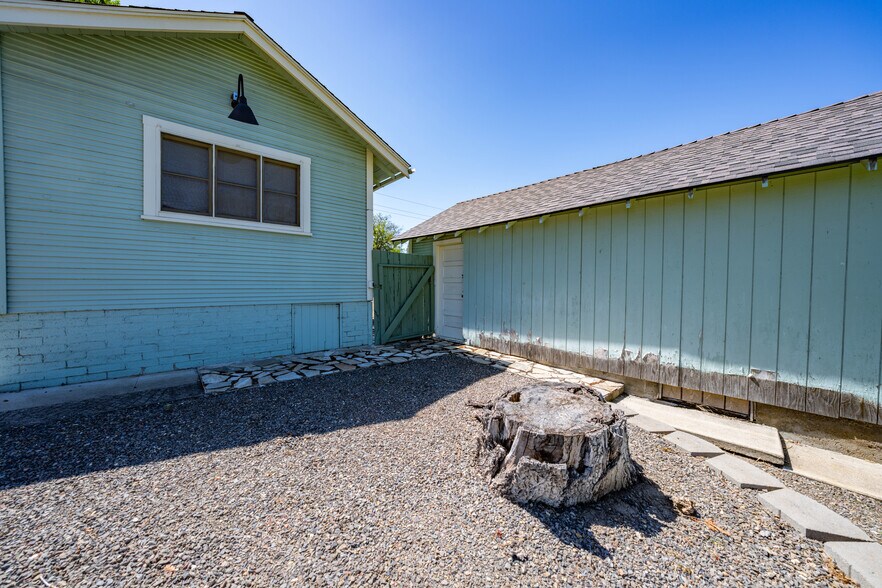 More Photos Of 143 S Main St, Phoenix Office For Sale