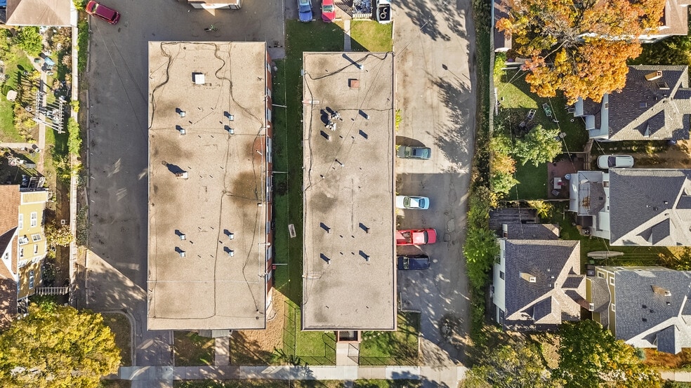 More Photos Of 2637 Pleasant Ave S, Minneapolis Apartments For Sale