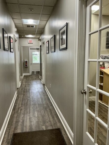 More Photos Of 13 Parkway Dr, Plainfield Warehouse For Lease