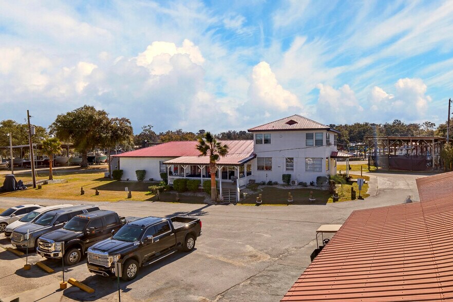 More Photos Of 3308 Mary Walker Dr, Gautier Marina For Sale