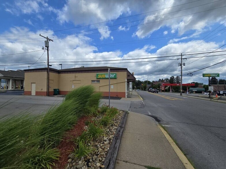 More Photos Of 36 S 8th Ave, Clarion Fast Food For Sale