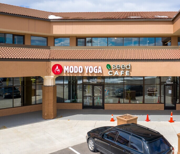 More Photos Of 3232-3254 W Lake St, Minneapolis Unknown For Lease