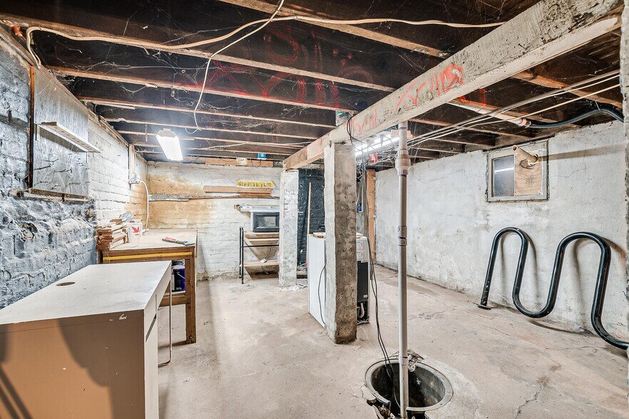 More Photos Of 173 Hamilton St, New Brunswick Specialty For Sale