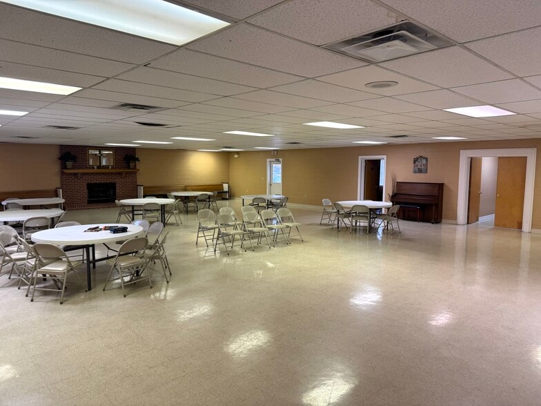 More Photos Of 177 Chestnut St, Trion Religious Facility For Sale
