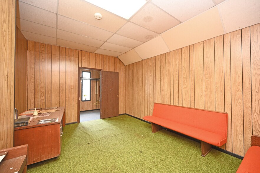 More Photos Of 1810 North Blvd, Fairborn Lodge Meeting Hall For Sale
