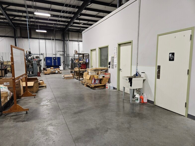 More Photos Of 701 Tomahawk Dr, Kutztown Light Manufacturing For Lease